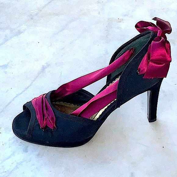BEVERLY FELDMAN QUEEN B 4 INCH HEEL SIZE 9 NIB Y2K BLACK RED WINE BOWS - Picture 4 of 7